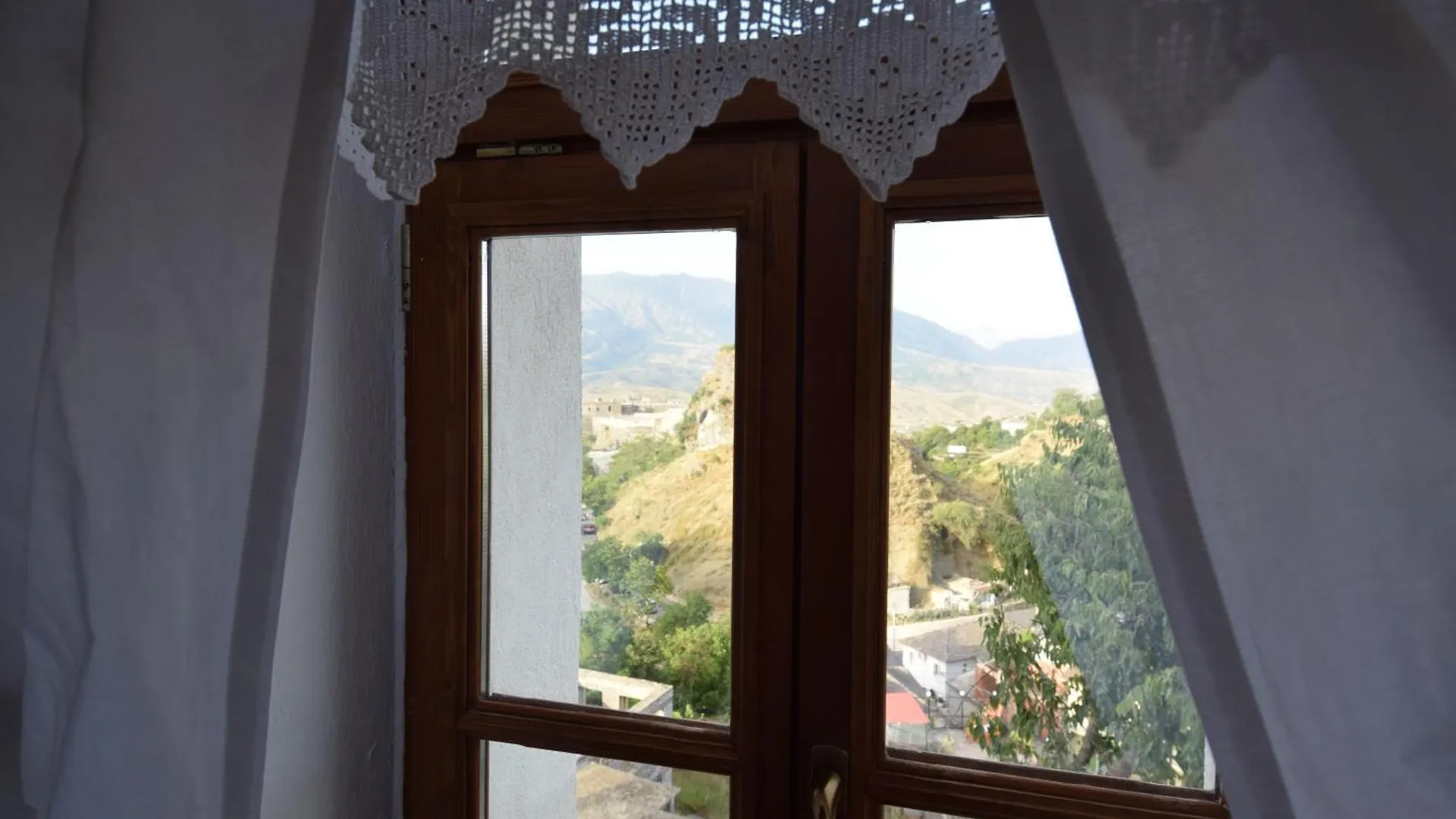 Aqueduct Inn Gjirokaster Hotel