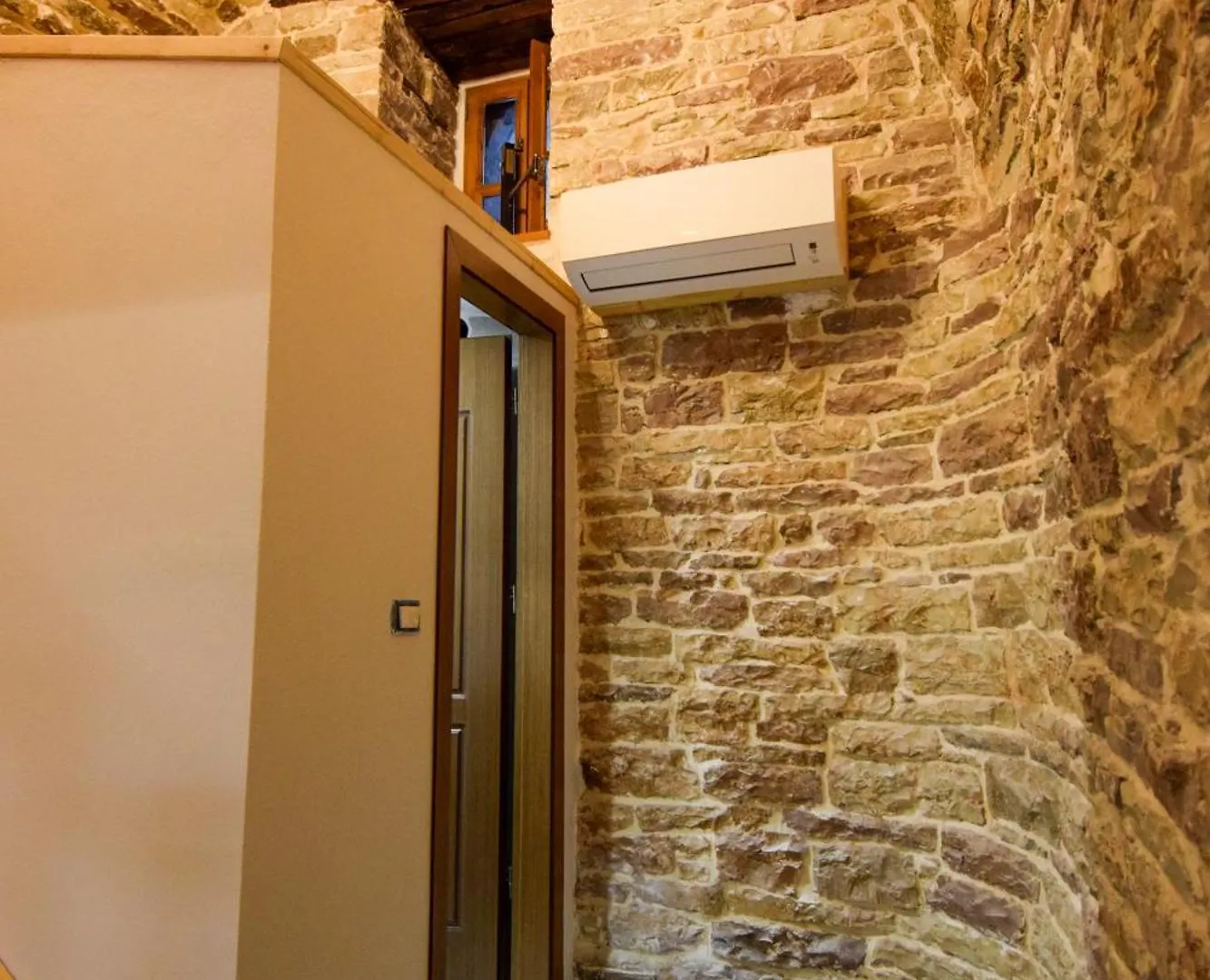 Aqueduct Inn Gjirokaster