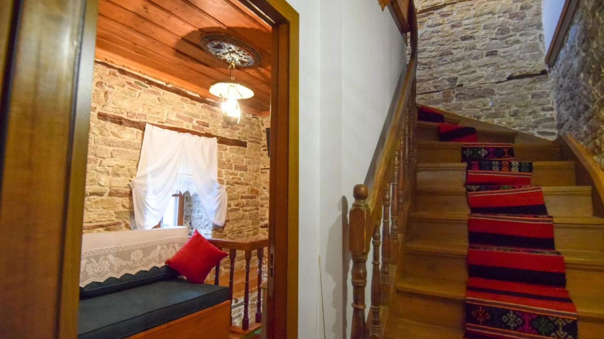 Hotel Aqueduct Inn Gjirokaster Albania
