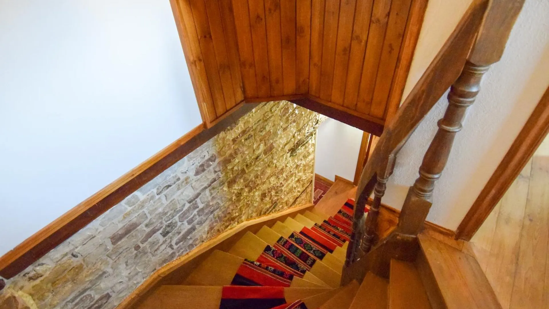 Aqueduct Inn Gjirokaster 0*,  Albania